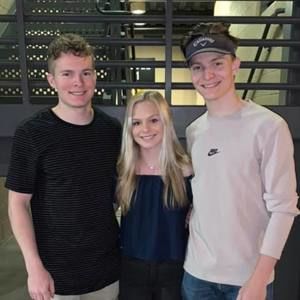 Meet your Posher, Cara